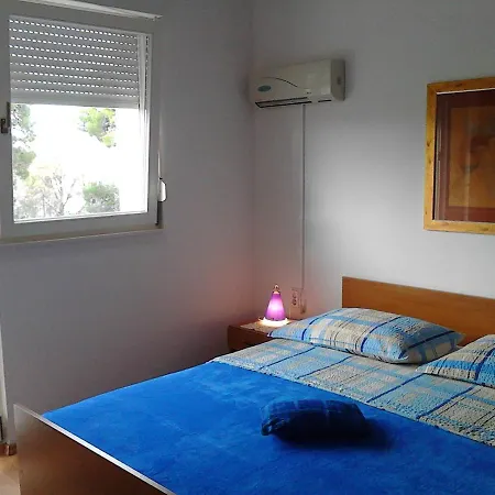House Danica & Apartment Sukosan
