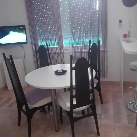 House Danica & Apartmán Sukošan