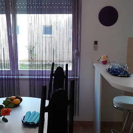 Appartement House Danica & *